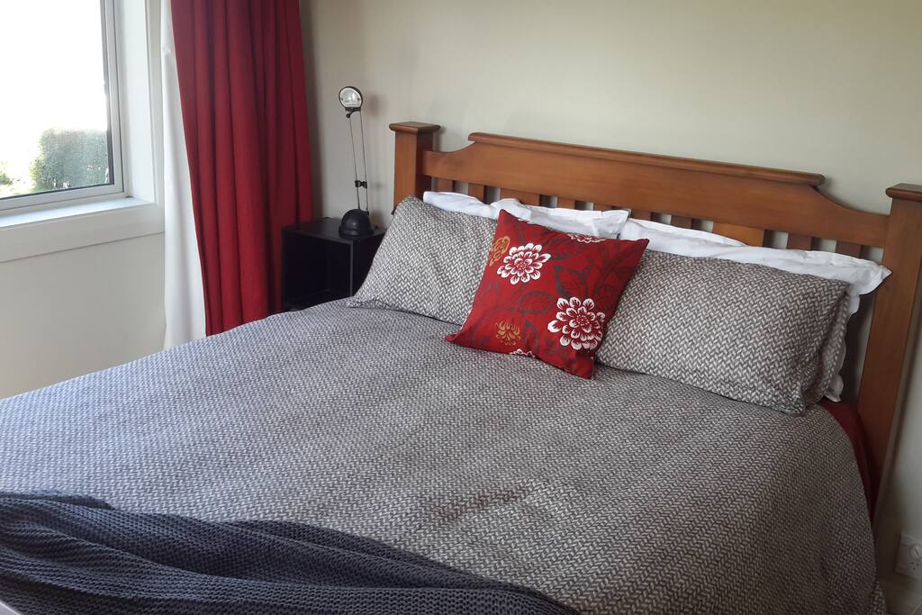 Queen bedroom