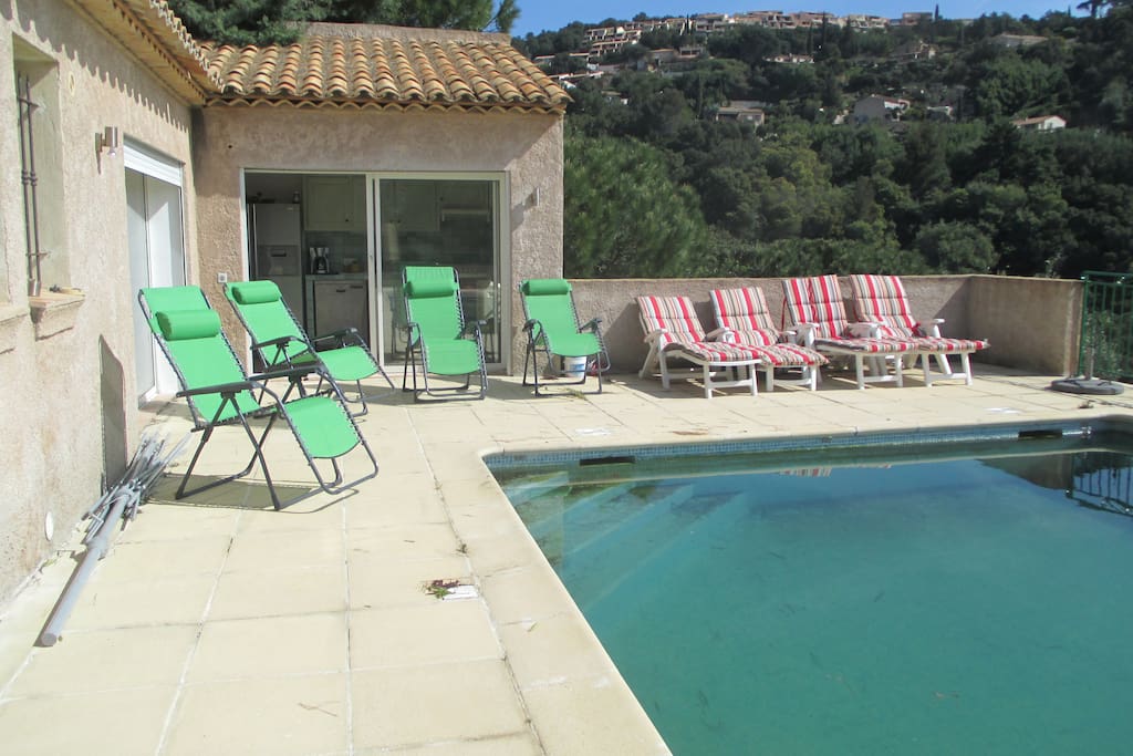 piscine privée, 5 mx12m, chauffage
pompe à chaleur