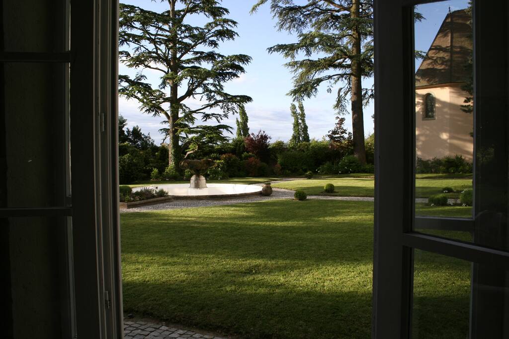 Salon de plein pied sur le jardin