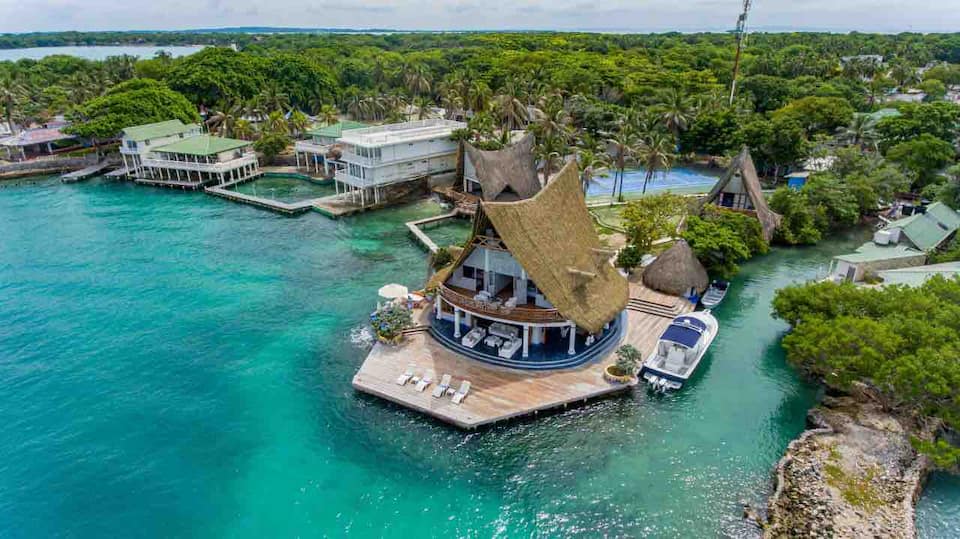 Top-earning Airbnb listing in El Pueblito, 7 bedrooms