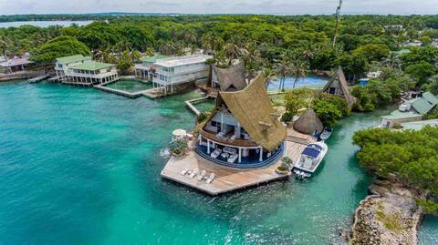 Casa frente al mar con piscina y jacuzzi