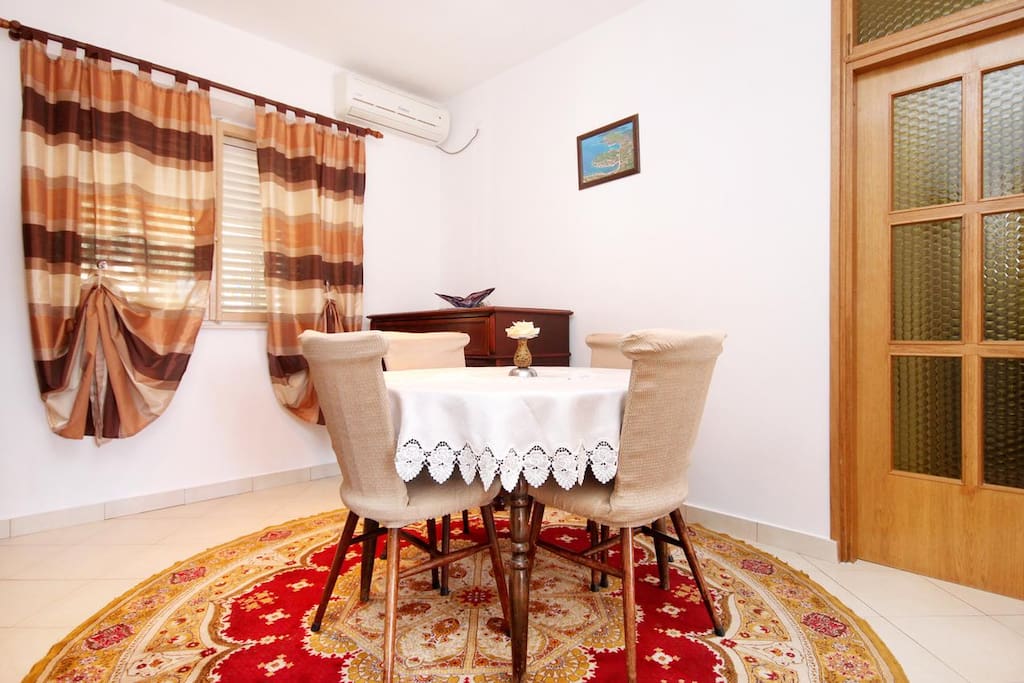 Dining room, Surface: 11 m²