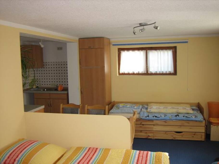 Küchennische und Bett (1m breit)
