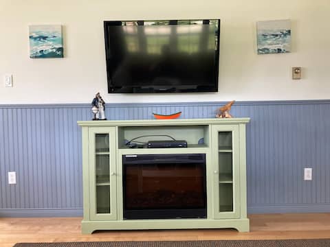 Top Airbnb: Cozy Cottage in Nova Scotia
