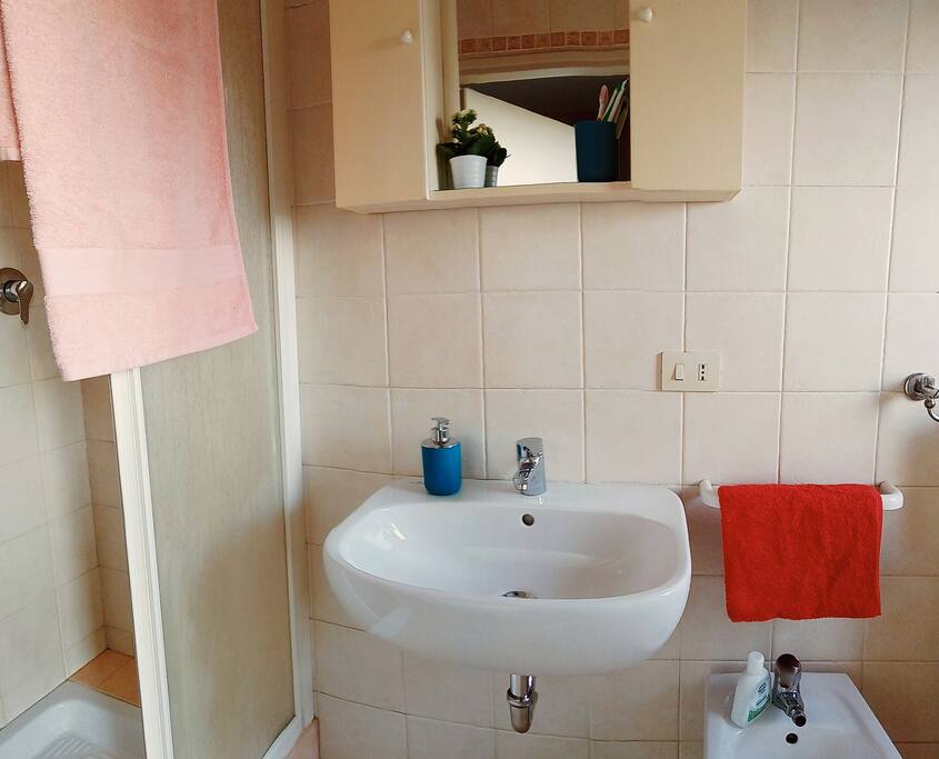 Bagno e note di colore