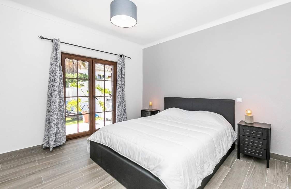 חדר שינה בקומת הקרקע