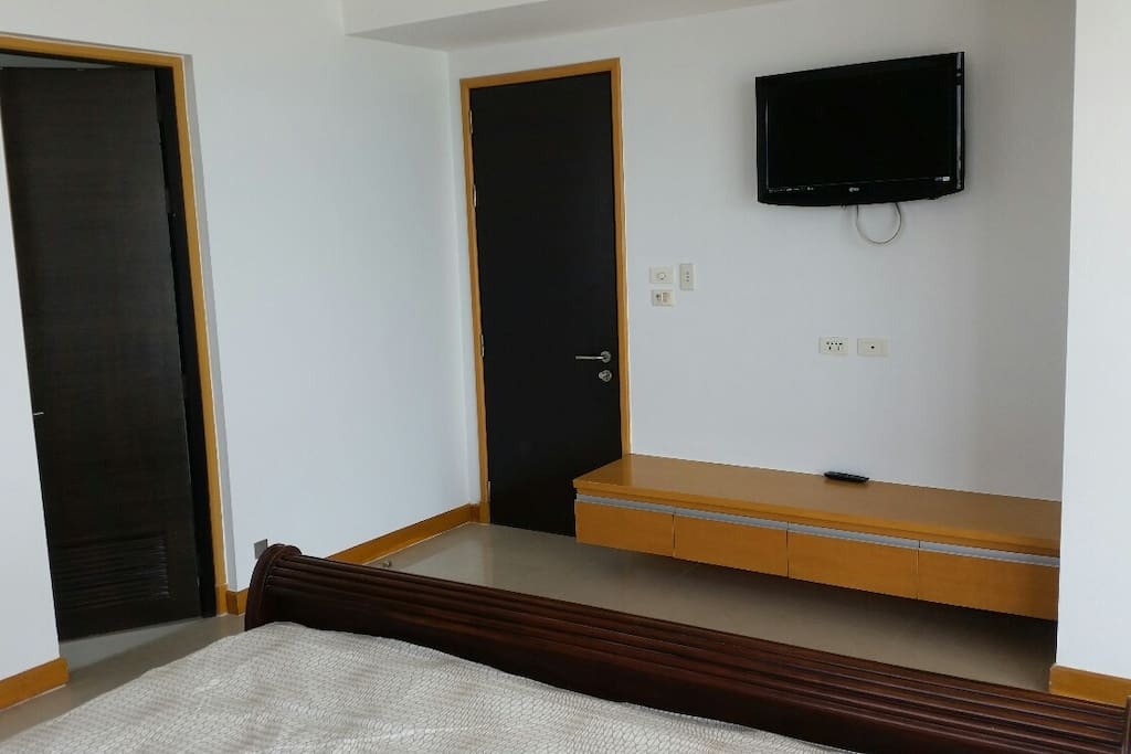 Front bedroom