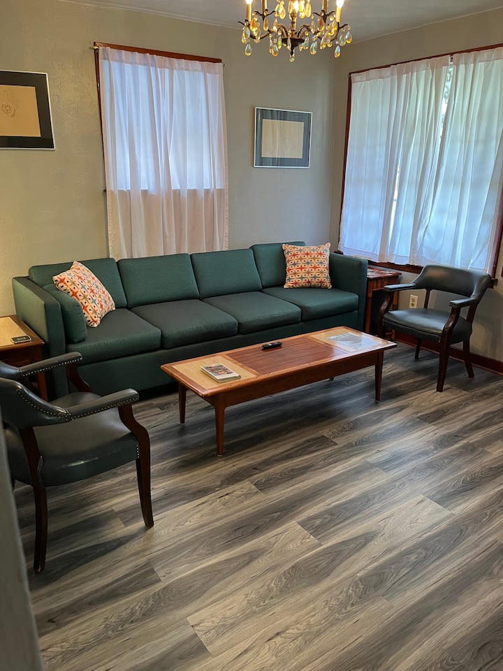 Marigny Apartment, 2-bedroom, Streetcar - New Orleans, LA