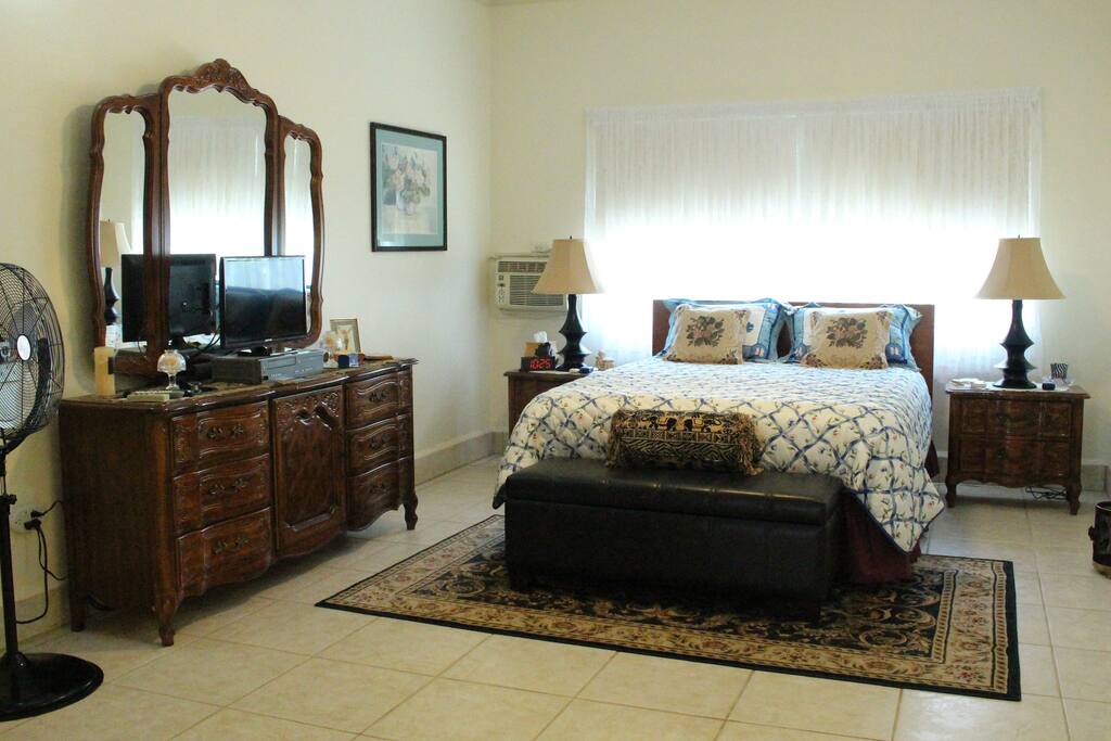 Bed Room # 1 - Queen Bed