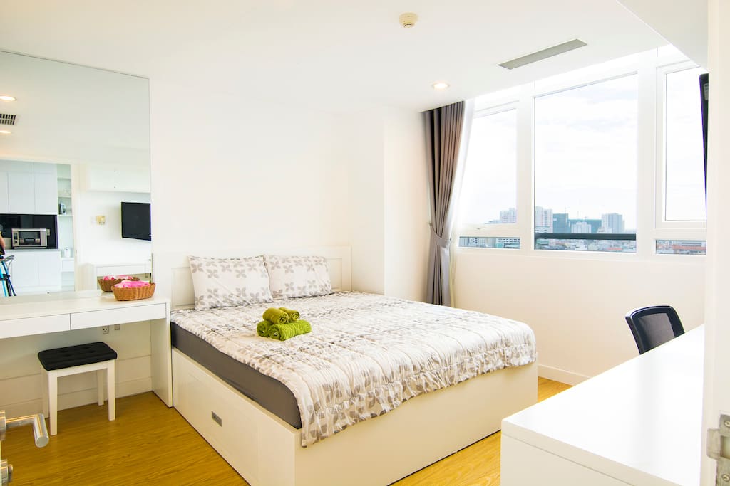 KING SIZE BED
