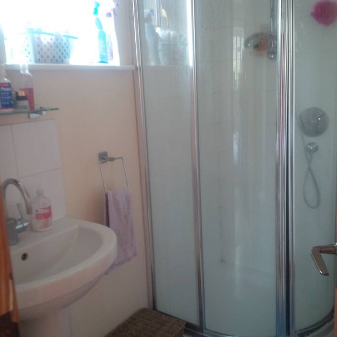 Power shower - ensuite