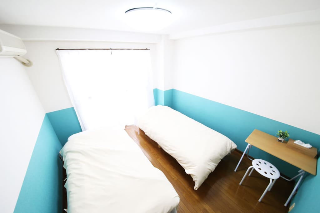 シンプルな明るい部屋