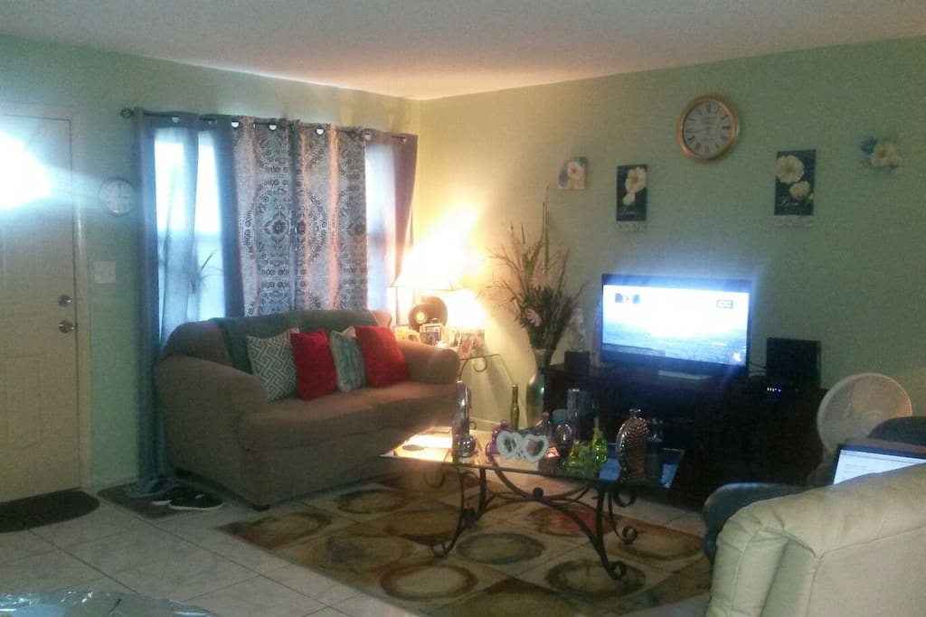 comfortable and spacious living room (shared spaces)