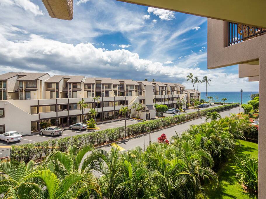 kamaole-1st-9307-lanai-02.jpg