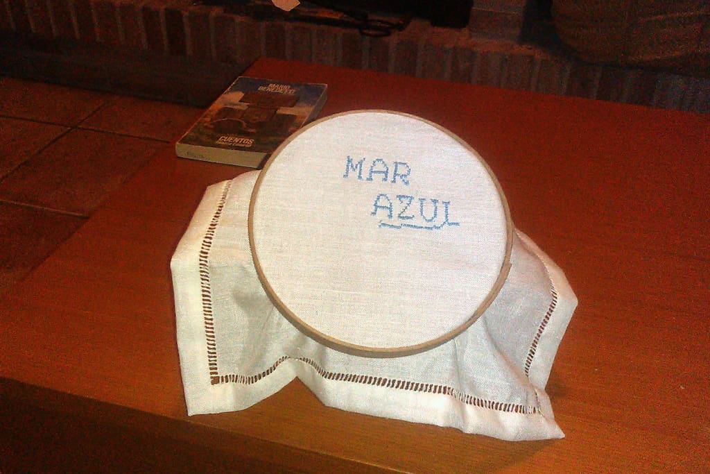 Nuestro nombre bordado en un tapiz antiguo
