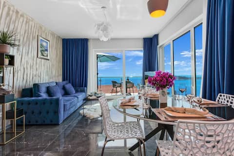 Deluxe Cosmopolit  apartment