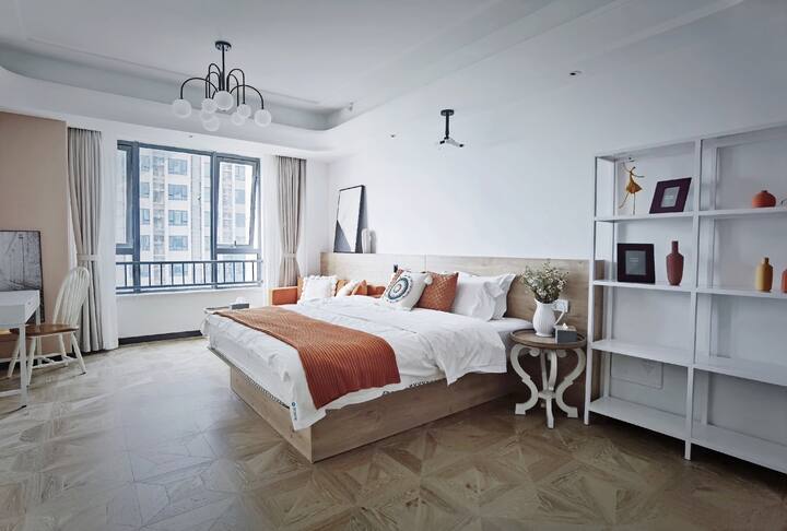 Mhome 缕缕轻烟芳草渡万达广场50平方精品公寓100吋高清投影 Apartments For Rent In Jinhua Zhejiang China
