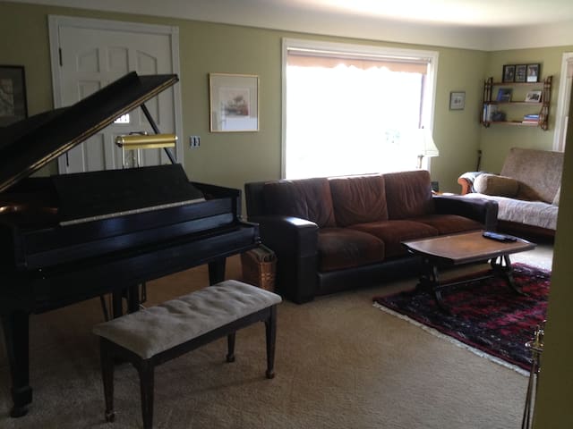 Ben Lomond House gallery image 2