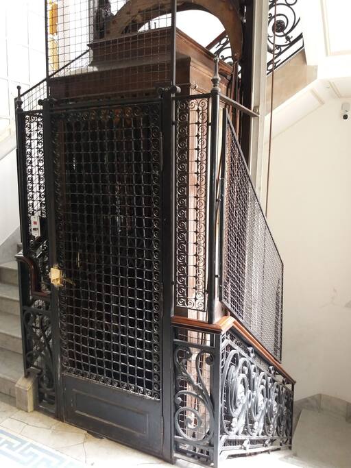 Ascensor edificio