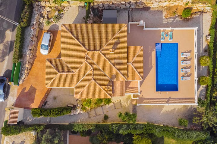 Solivillas Ltd managed Airbnb listing 2
