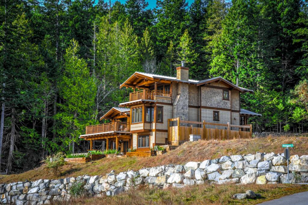 West Coast Craftsman Beauty