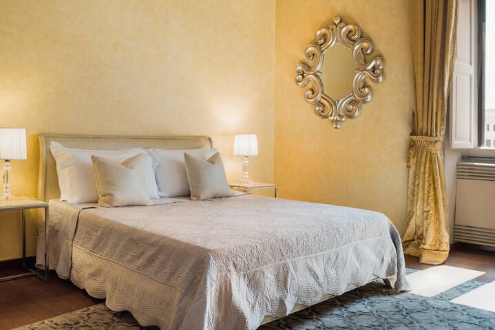 Luxury apartment piazza Navona- Campo de fiori gallery image 3