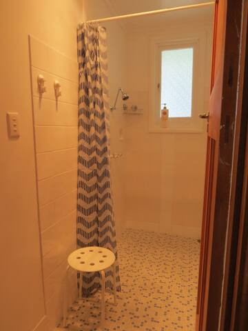 Sandy Bay 3 Bedroom Home gallery image 5