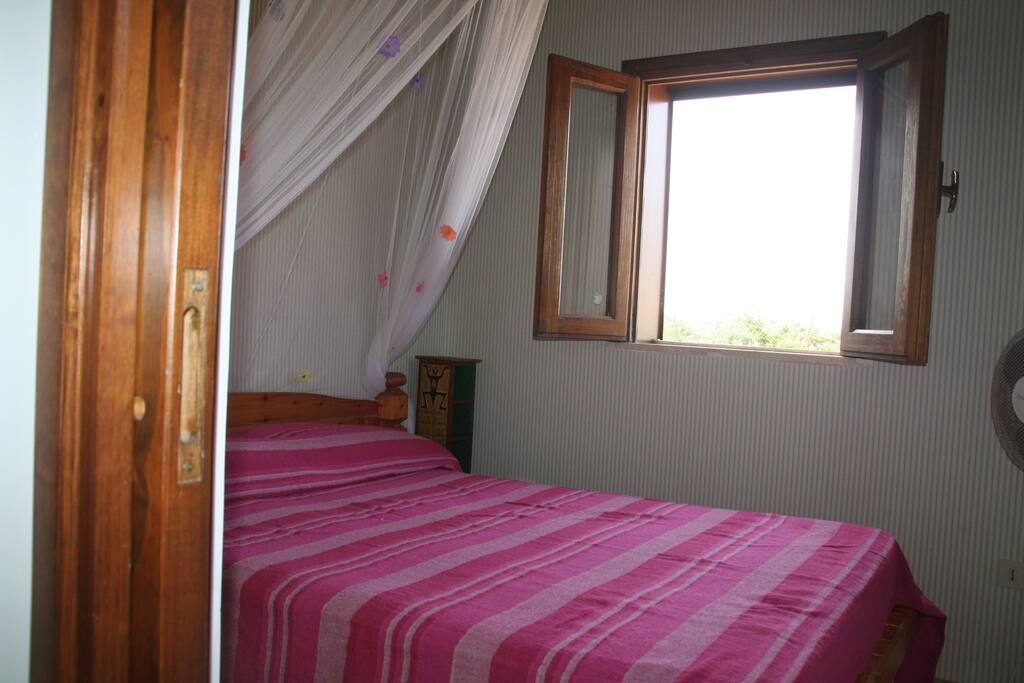 camera da letto matrimoniale primo piano