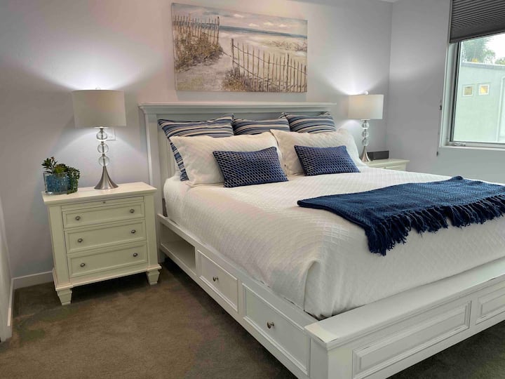 חדר שינה למעלה - מיטת קאל קינג