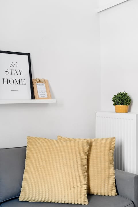 Successful Airbnb property: Heart of Athens near Filopappou Hill in ΤΡΙΩΝ ΙΕΡΑΡΧΩΝ