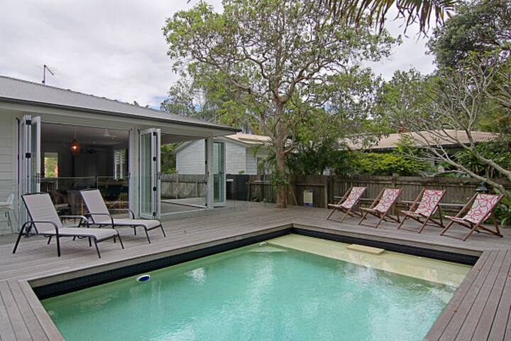 Byron Bay Accom – Lantana – 77 Butler St gallery image 5