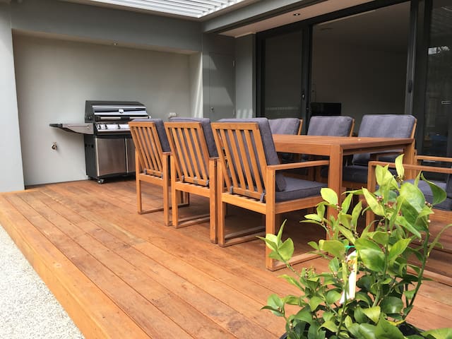 Ewinga Retreat Centrally located to beach