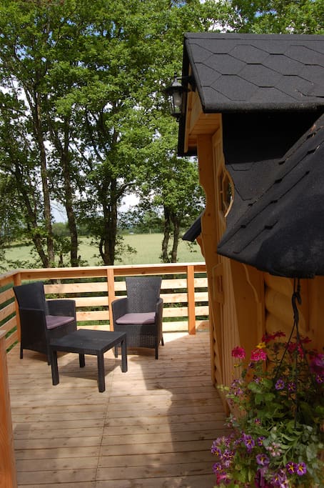 Petite terrasse pour profiter des moments intenses de votre séjour