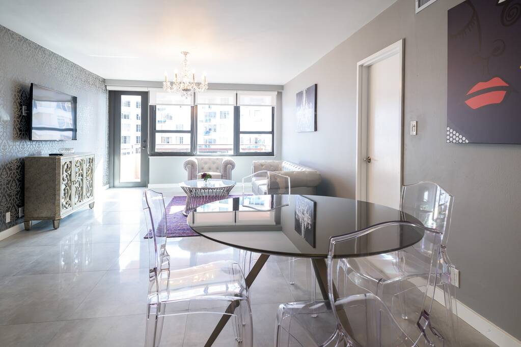 4 seater dining table