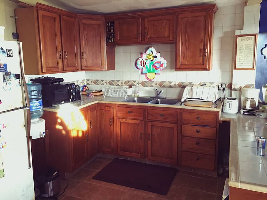 Everything you can possibly need in a kitchen.