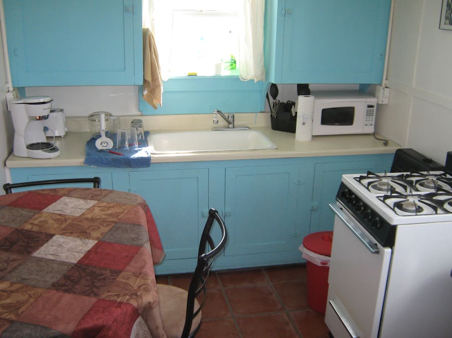 Fully functional kitchen, NM Pinon Coffee in stock!
