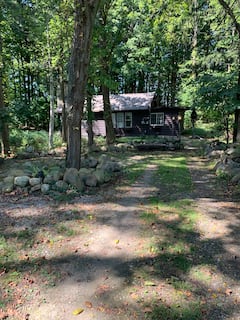 Little+Black+Cabin+in+the+woods