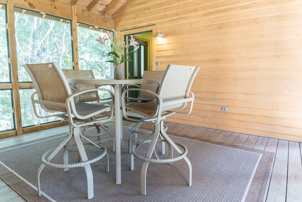 Private entrance off screened in porch!