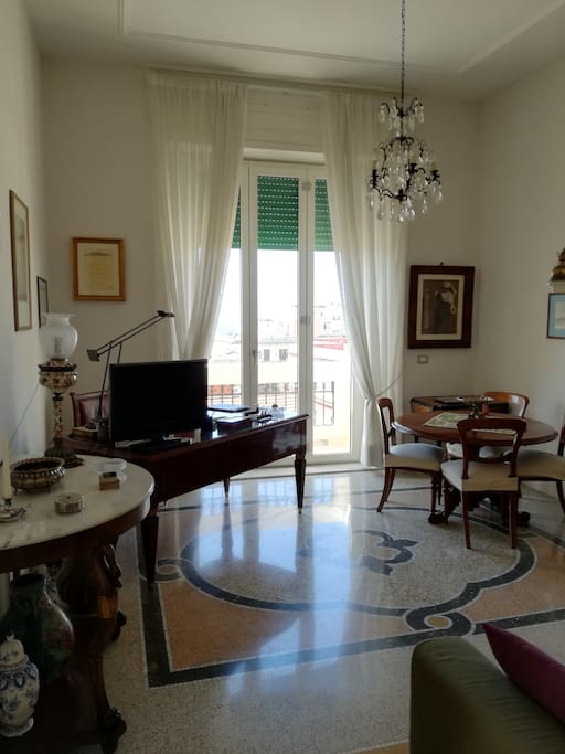 Soggiorno - Studio (1 di 3)