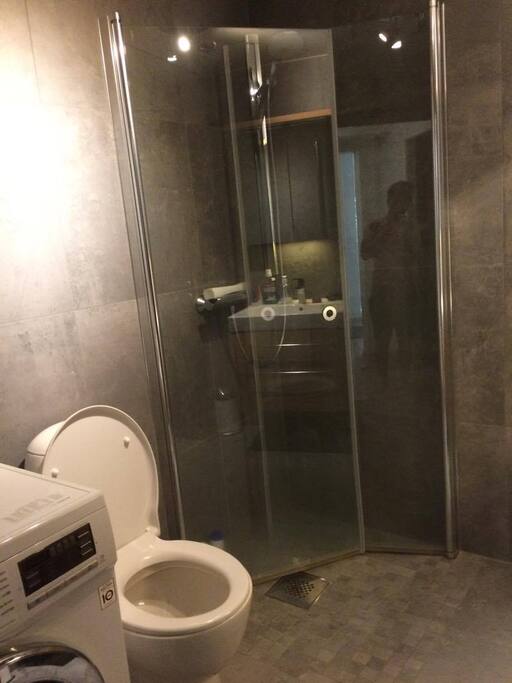 Bathroom/WC