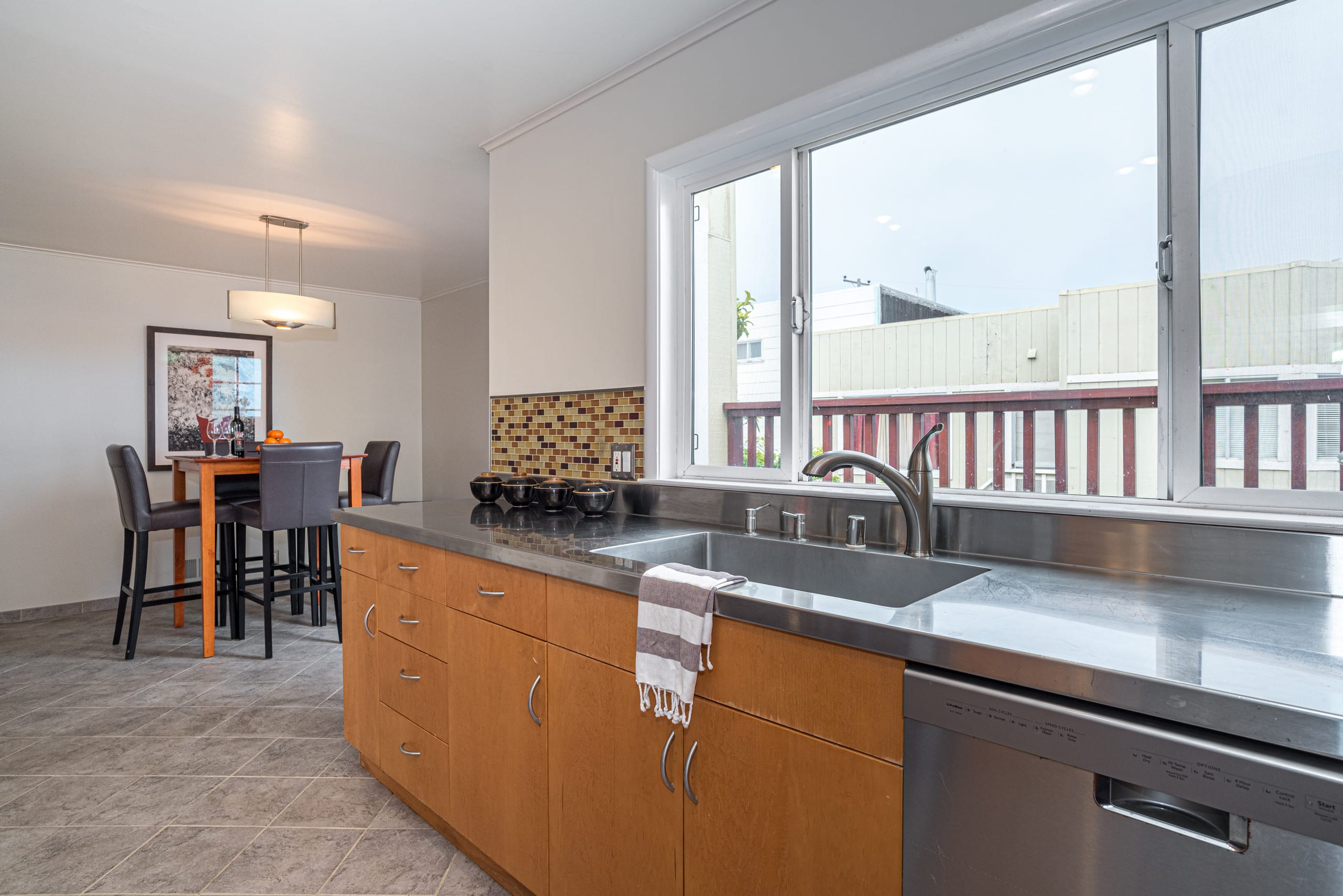 Home in San Francisco · ★5.0 · 2 bedrooms · 2 beds · 2 private baths - Image 14