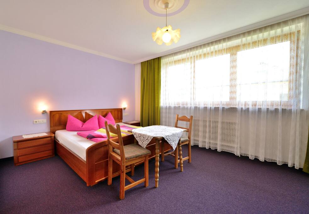 großes Schlafzimmer
