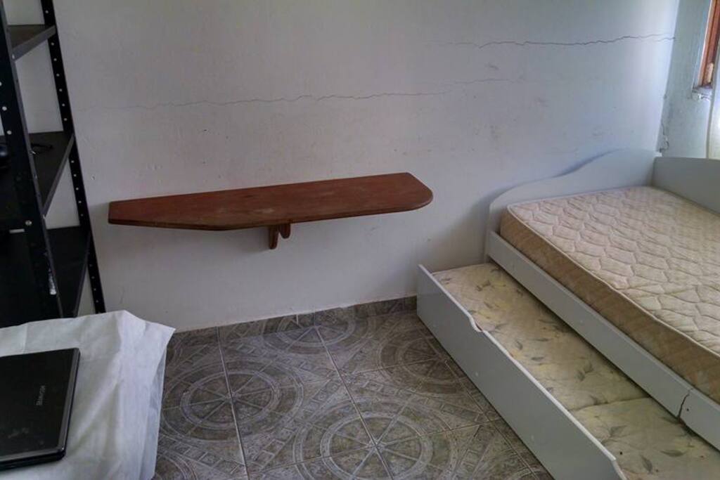 QUARTO SOLTEIRO COM SOFA CAMA