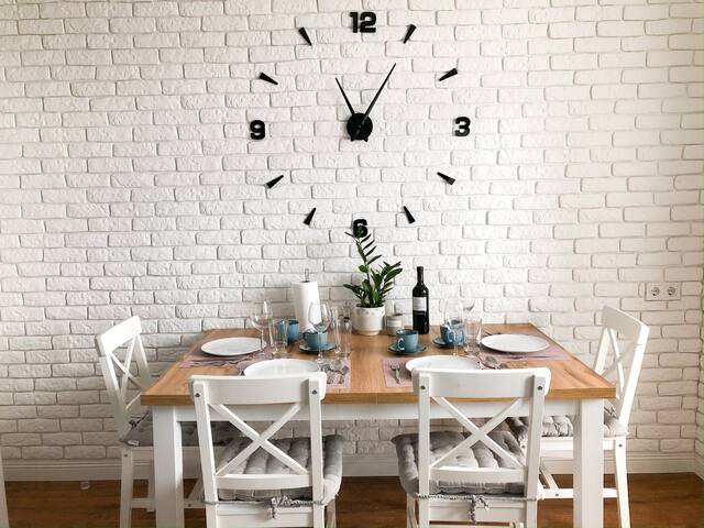 Stylish apartment near to center and train station