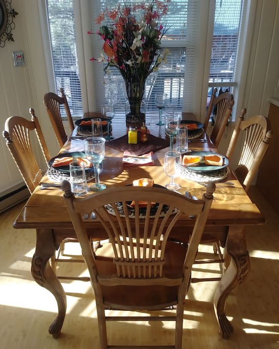 Light, Bright Dining Area