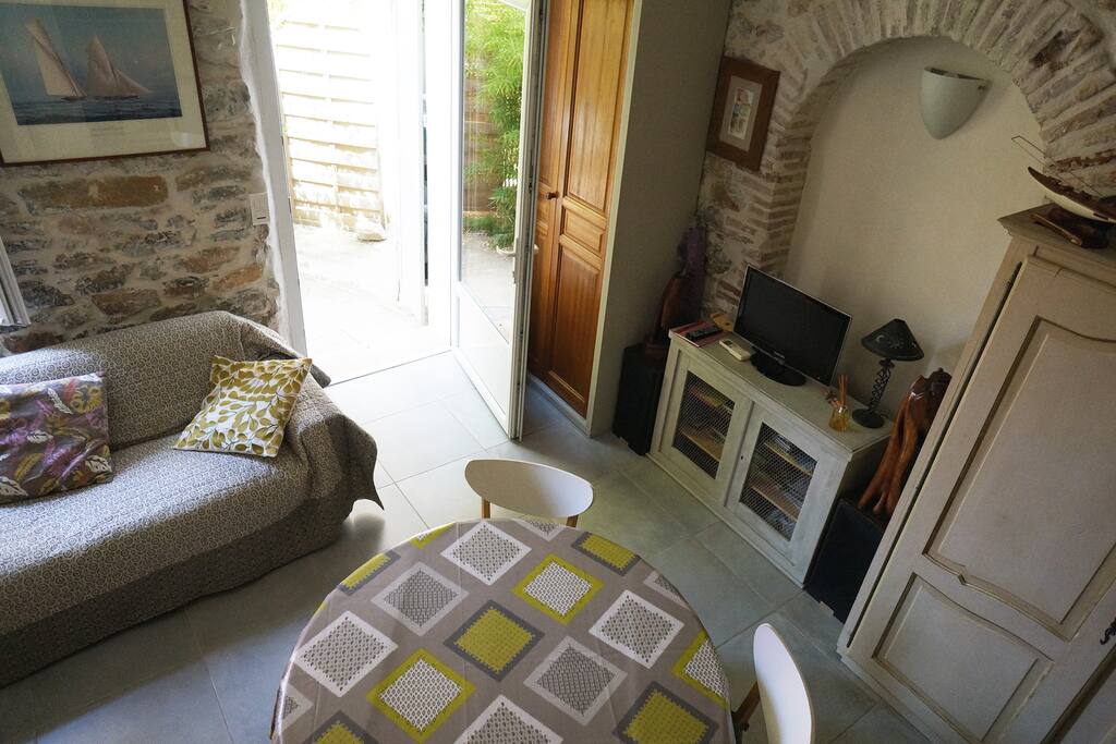 une grande hauteur sous plafond
