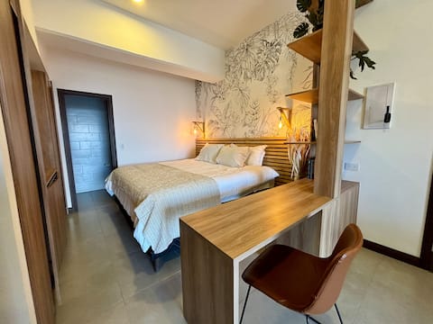 Tropical Apartment in the city