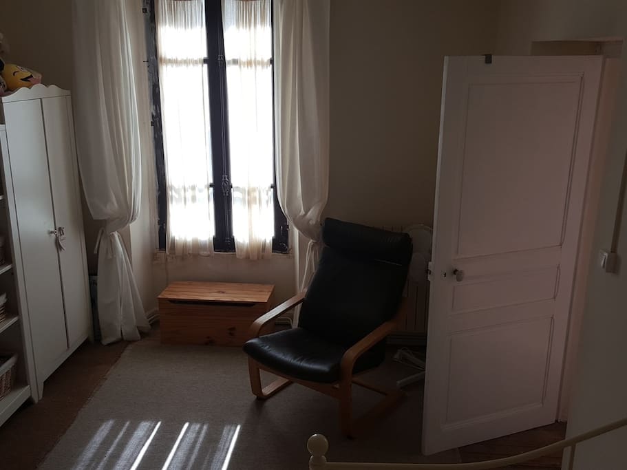 Twin Bedroom 3
