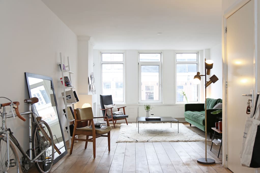 Entrance & living room