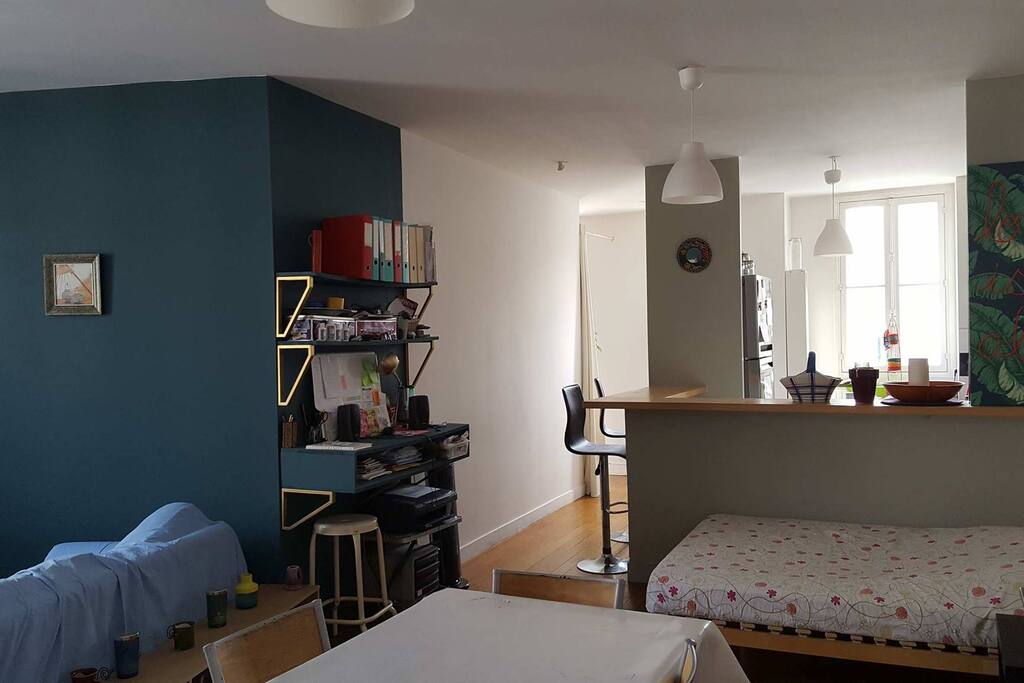Séjour avec lit double 140